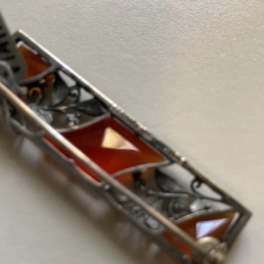 🧡✨ Vintage German Silver Bar Pin with Amber-Colored Carnelian & Marcasite Inlay